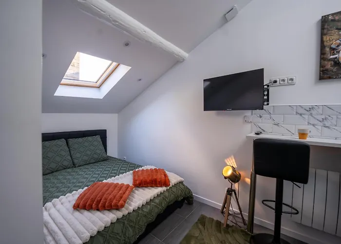 Le Petit Pierre à 5 Min De La Gare Insolites *