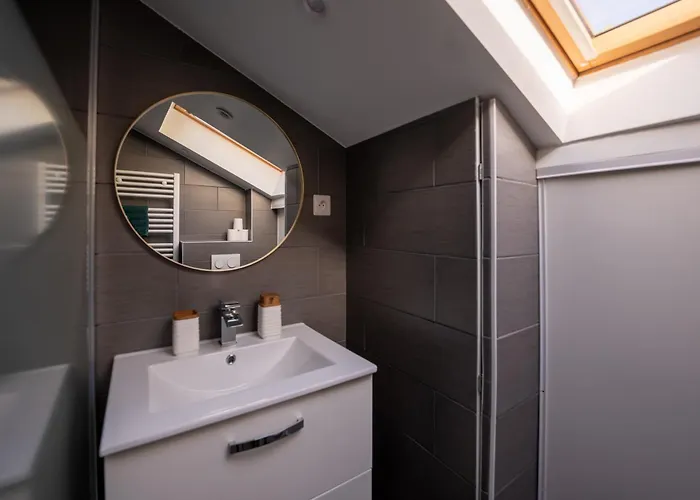 Le Petit Pierre A 5 Min De La Gare Insolites Apartamento